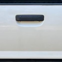 White Second Gen Toyota Gate