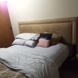 Queen Bed And Frame 