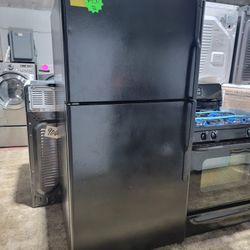 GE 33in Top Freezer Fridge Black Working Perfectly 4-months Warranty 