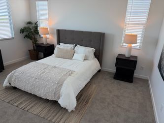 New NEVER used model home furnishings!