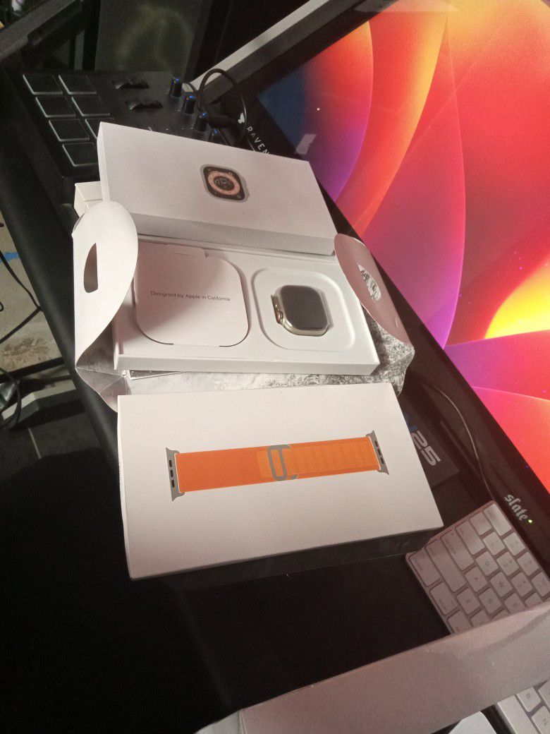 Apple Watch Ultra 49mm Open Box