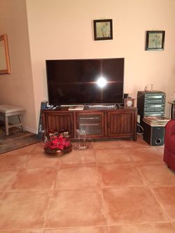 TV AND CABINET SMART TV