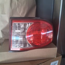 Toyota FJ cruiser right side rear lens.2013