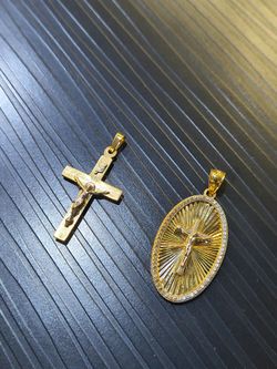 14k pendants ✝️ ‼️read description ‼️