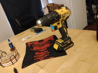 DeWalt 20V MAX Brushless 1/2" Drill + Battery – $65 OBO