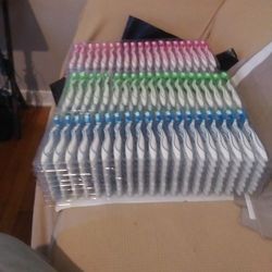 New 532 4 Colors Max White Colgate Toothbrushes