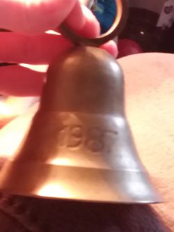 Brass vintage 1987 3" bell