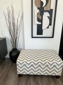 Chevron ottoman