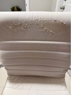 White desk chair
