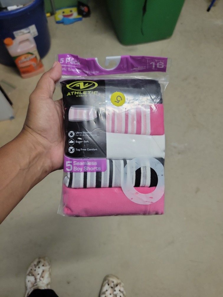 Girls Undies 