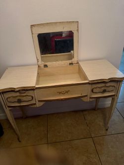 Antique Furniture Dresser And Vanity Desk Decent Condition Very Good Solid Wood 75 Obo
