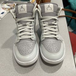 Nikes Size 9 Women's 