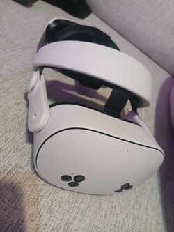 Meta Quest 3s VR Headset