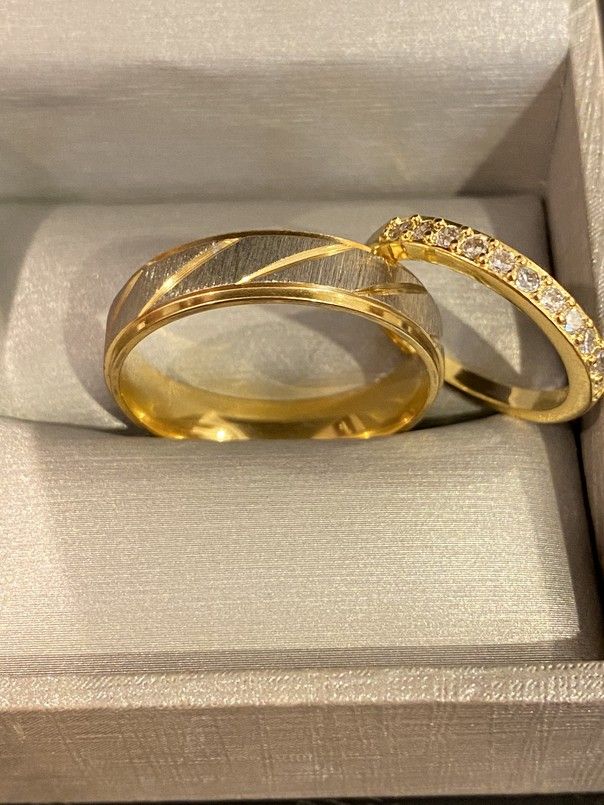 UniseX 18K Gold plated Luxurious Mathing Ring Set - Code GO20