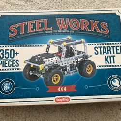 Schylling 4x4 Mechanical Construction Set