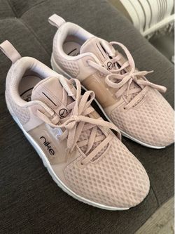 Women’s shoes