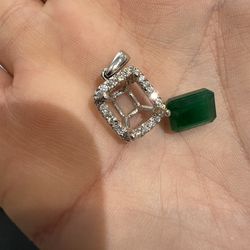 4 carat natural emerald