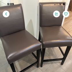 Leather seat, height: 31inches, briefly used, 90% new.