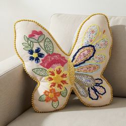 Butterfly shaped pillow/cojín de mariposa bordado