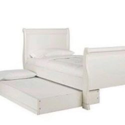 Pottery Barn Twin Sleigh Bed (no Trundle)