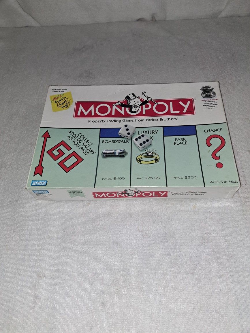 Regular Monopoly Board Game In Great Condition (Is Complete Nothing Missing)