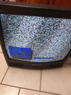 Magnavox 26 inch CRT Vintage TV (Turns on, needs work)