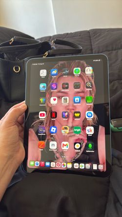 Apple iPad Tablet a16 128gb please read before contacting