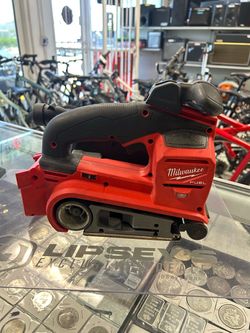 Milwaukee M18 FUEL 18-Volt Lithium-Ion Cordless Belt Sander (Tool-Only)