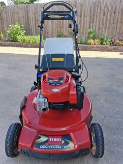TORO 7.25 de 22 inch  self propelled . Seminueva funciona muy bien