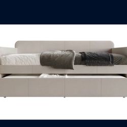 Slightly Used Day Bed With Trundle