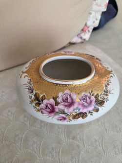 Vintage J. Spyropoulos Greece Hand-Painted Vase - 24K Gold Trim