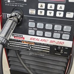 Lincoln MIG IDEALARC SP-250