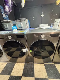 LG Frontload Washer and Dryer Set in Stainless Steel 🎃