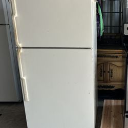 Fridge / Refrigerator 61 L x 28 W x 27 D