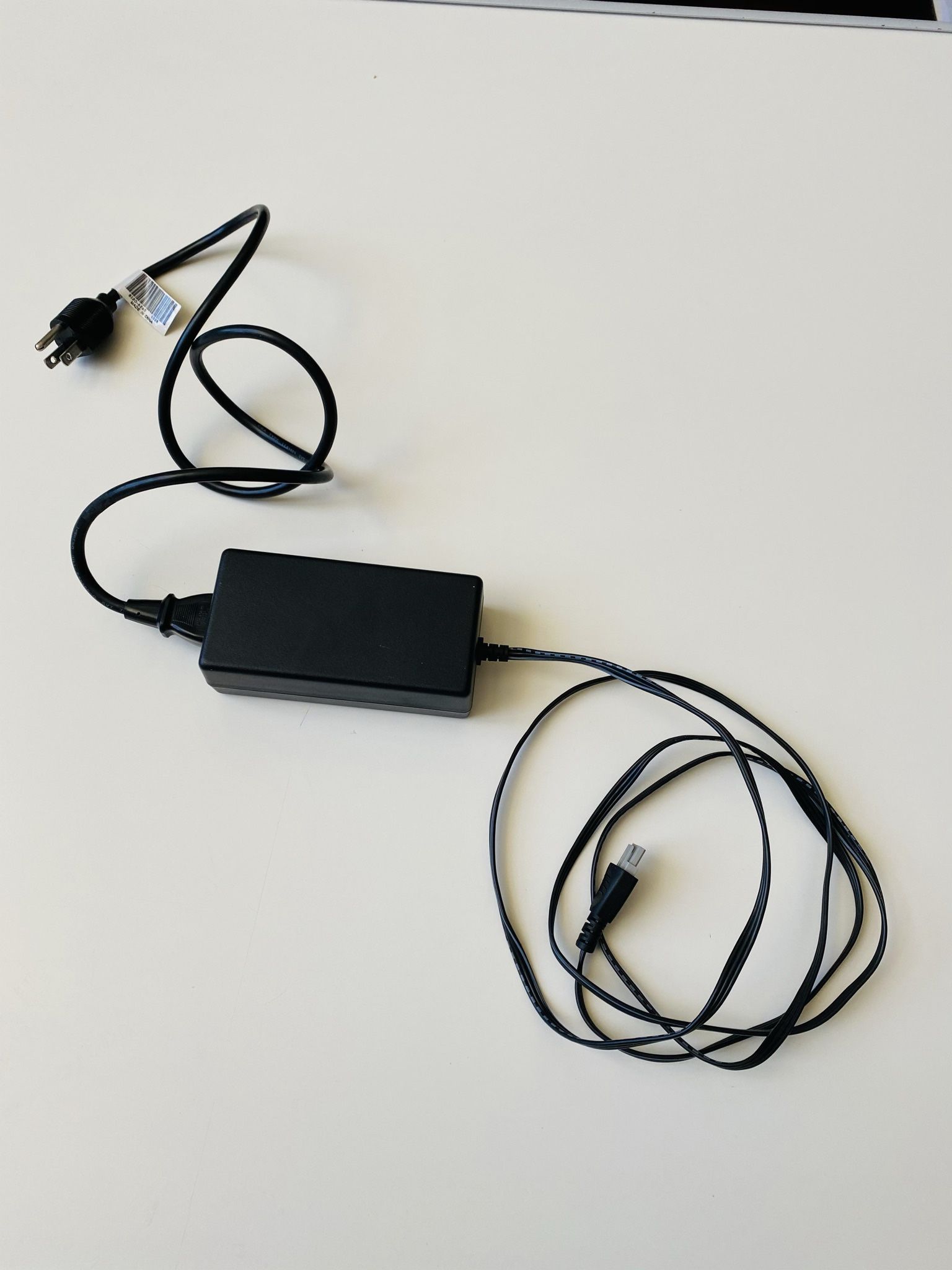 AC Power Adapter. 0. Includes Power Cable. Input: 100-240V, 50/60Hz, 1A Output: +32V - 940mA, +16V - 625mA; 40W Max. Connector: 3-pin inline. 