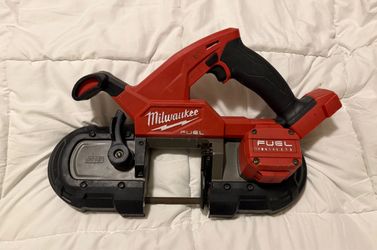 Milwaukee M18 FUEL Brushless Band Saw