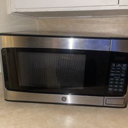 GE 950 Watt microwave 