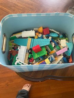 Large Lot of Mixed LEGO Bricks and Pieces