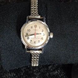 Timex Silver Tone Dial Easy Reader Woman's Watch 36 mm ( Batteries Not Included)