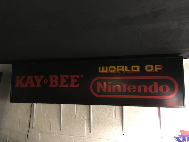 SUPER RARE ANIMATED FIBEROPTIC KAY-BEE TOYS/WORLD OF NINTENDO SIGN! MODEL M36C! KB TOYS, NES VIDEO GAMES! COLLECTIBLE! TOYS R US/KIDDIE CITY RIVAL!