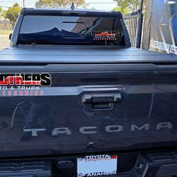 Tri-fold Bed Cover Tapaderas Para Trocas Bedliner Tapa de tres pedazos Tapaderas Para Trokas