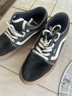 Size 9 black and white vans ( used)