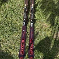 Downhill skis