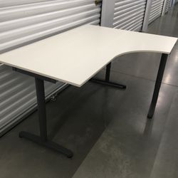 WHITE RC IKEA GALANT DESK
