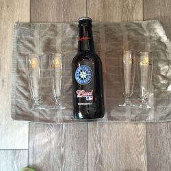 Seattle Mariners Huge Beer Bottle And Budweiser Glasses