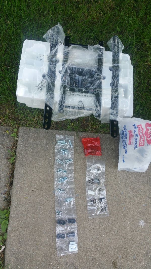 Tv wall mount kit for Sale in Toledo, OH OfferUp