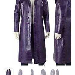 Trench coat in purple For Tall People. 