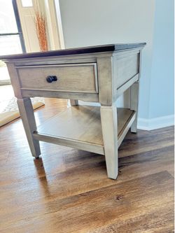End table