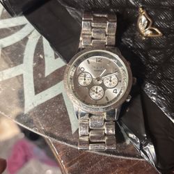 Quartz Silver Tone Men's Watch