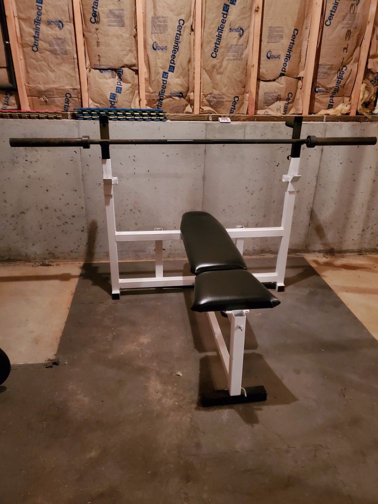 Weight lifting bench and weights